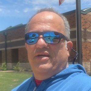 Meet your Posher, José